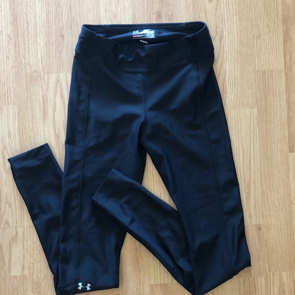 Under Armor compression leggings!!